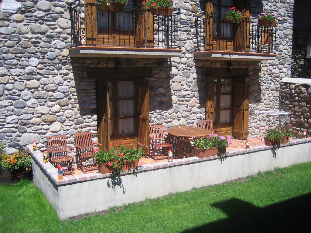 Apartamentos El Rincon De Benas Benasque Exterior foto